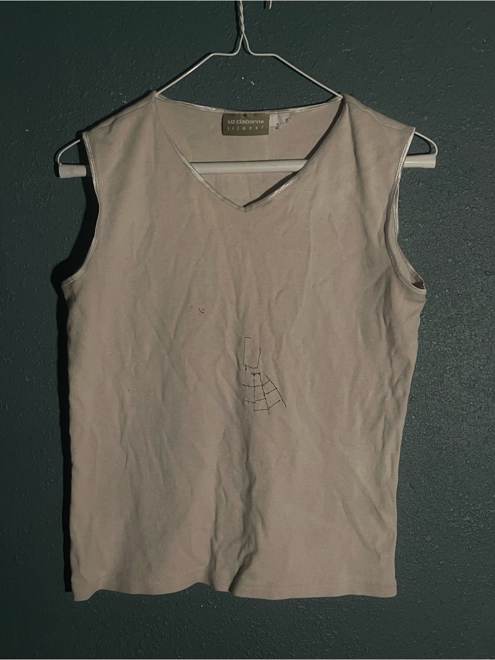 Liz Claiborne Beige V-Neck Sleeveless Tank Top